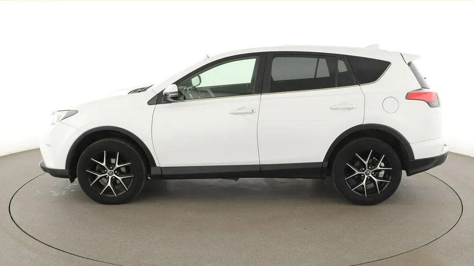TOYOTA RAV4 -