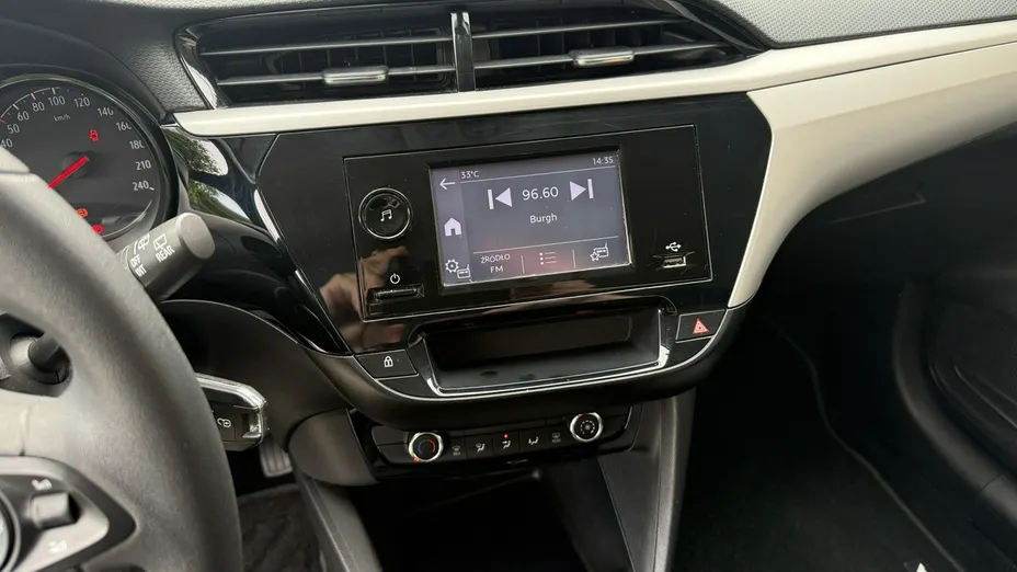 OPEL Corsa -