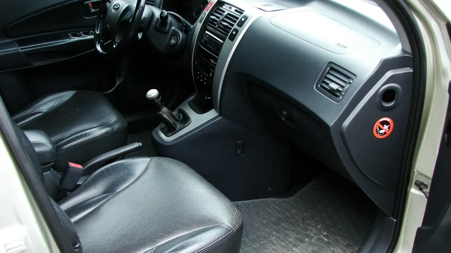 HYUNDAI Tucson -