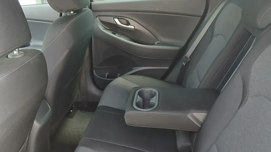 HYUNDAI i30 -