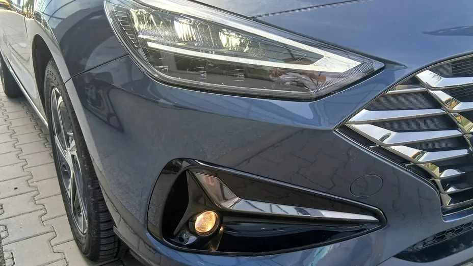 HYUNDAI i30 -