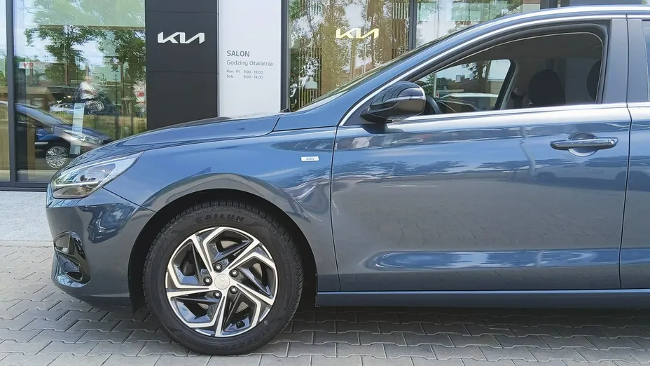HYUNDAI i30 -