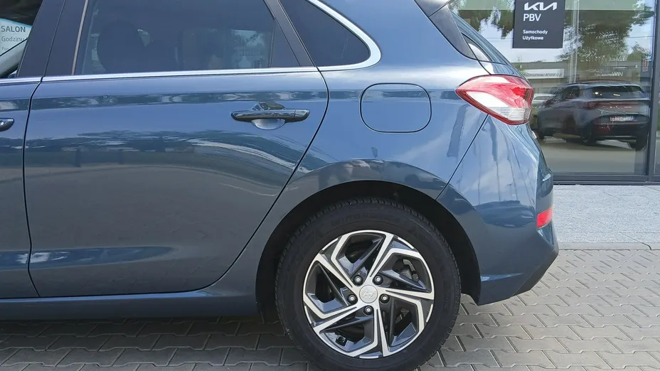 HYUNDAI i30 -