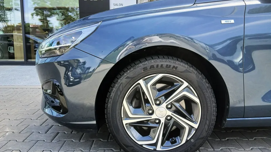 HYUNDAI i30 -
