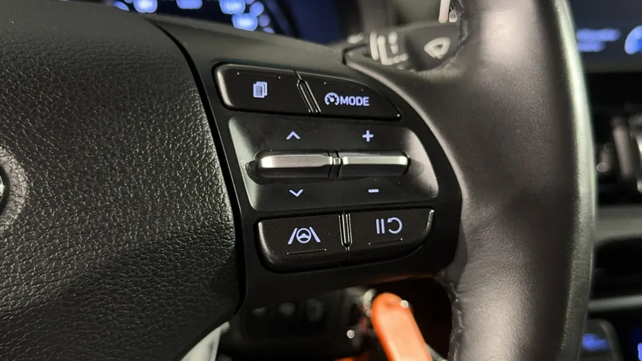 HYUNDAI i30 -