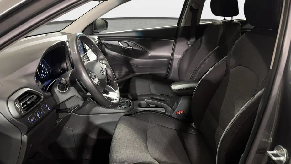 HYUNDAI i30 -