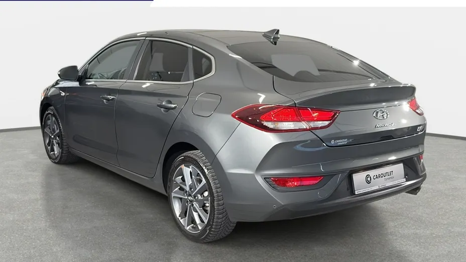 HYUNDAI i30 -
