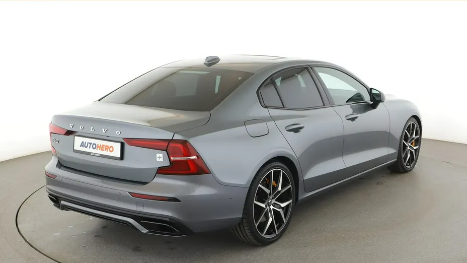 VOLVO S60 -