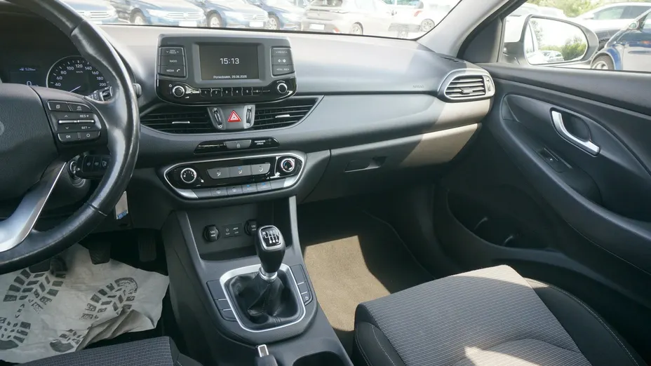 HYUNDAI i30 -