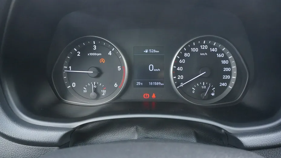 HYUNDAI i30 -