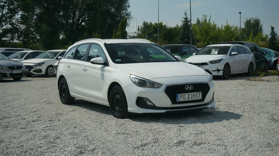 HYUNDAI i30 -