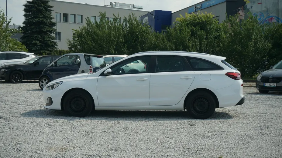 HYUNDAI i30 -