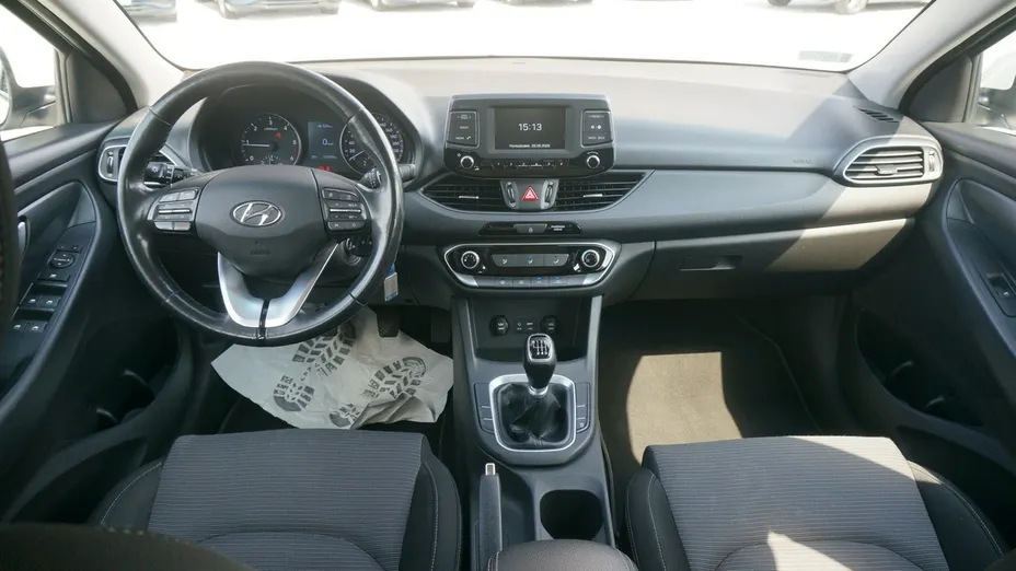 HYUNDAI i30 -