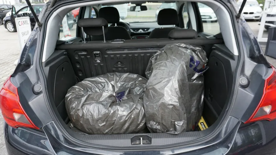 OPEL Corsa -