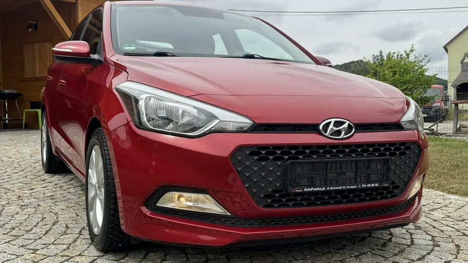 HYUNDAI i20 -