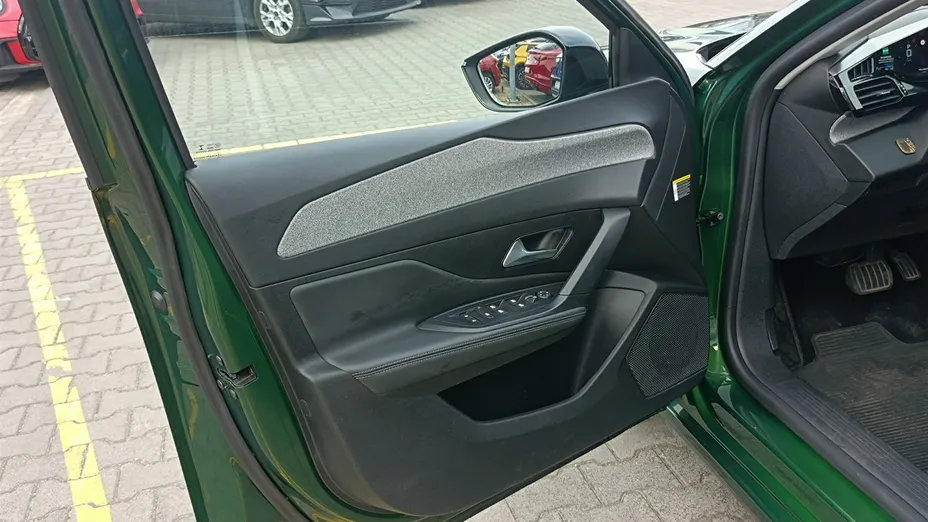 PEUGEOT 308 -