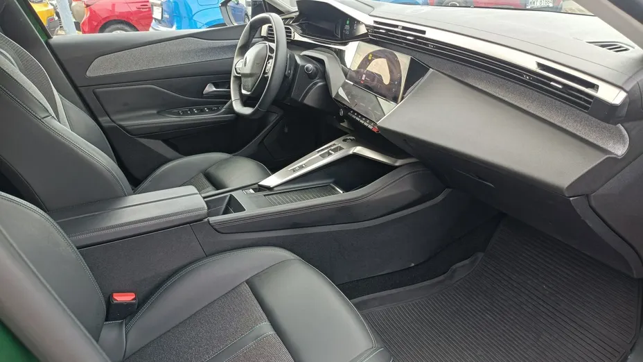 PEUGEOT 308 -
