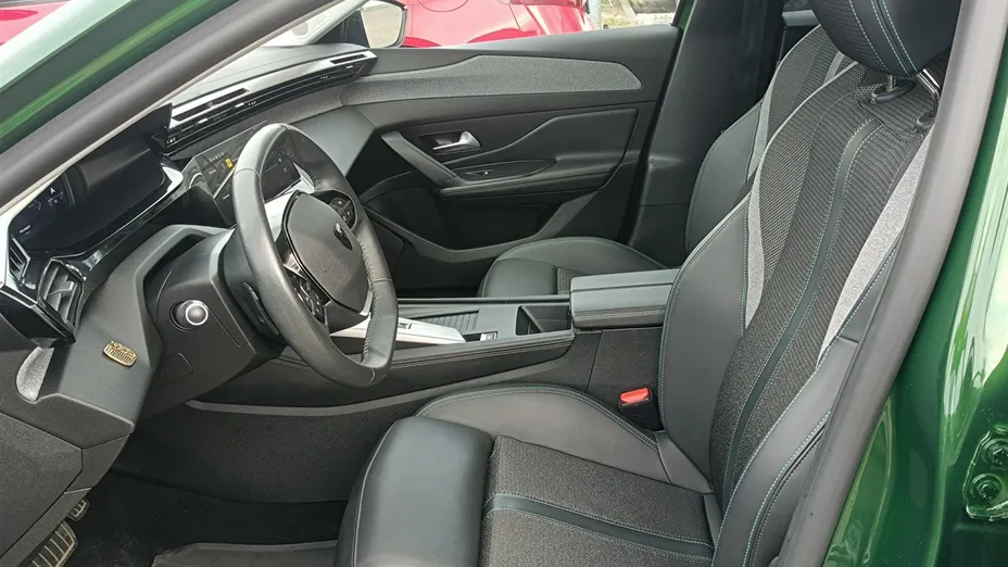 PEUGEOT 308 -