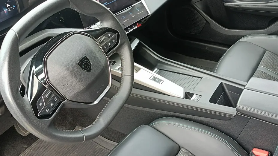 PEUGEOT 308 -