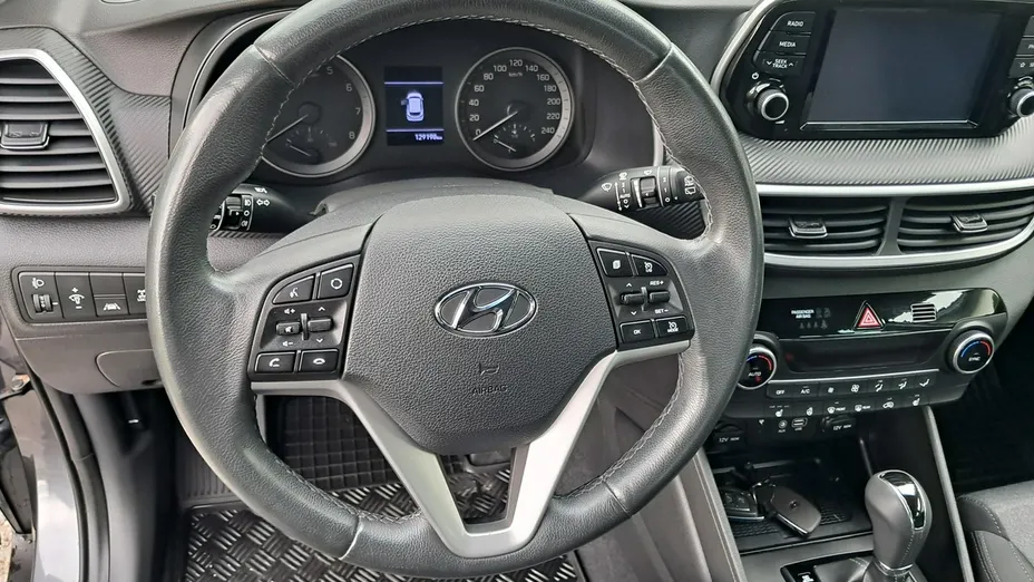 HYUNDAI Tucson -