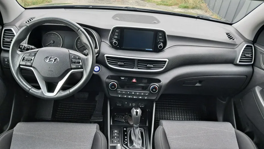 HYUNDAI Tucson -