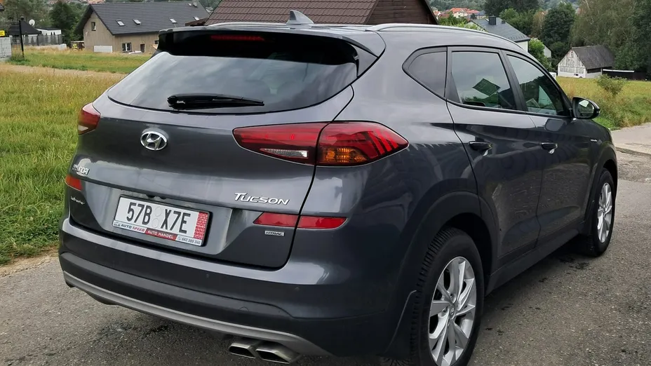 HYUNDAI Tucson -