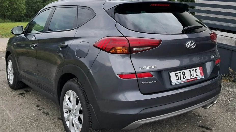 HYUNDAI Tucson -