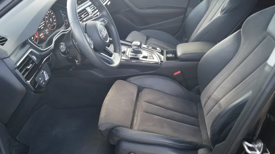 AUDI A4 -