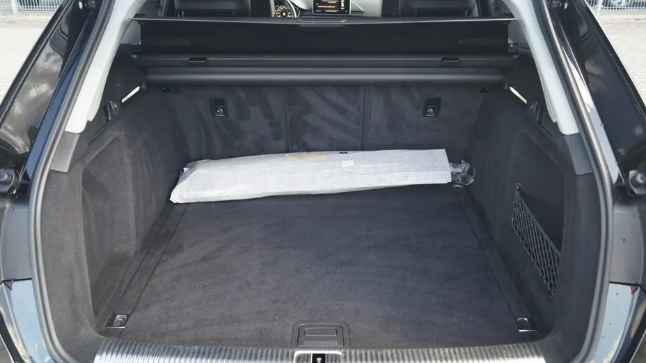AUDI A4 -