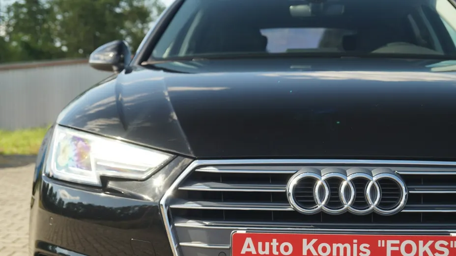 AUDI A4 -