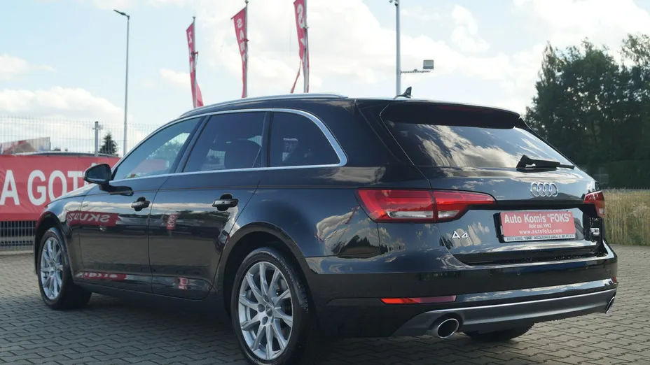 AUDI A4 -