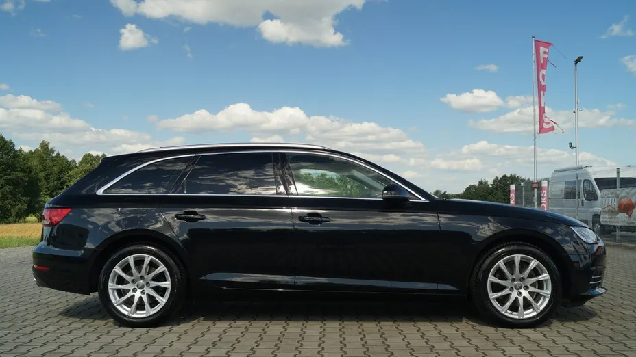 AUDI A4 -