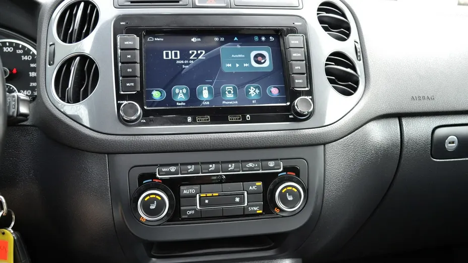 VOLKSWAGEN Tiguan -