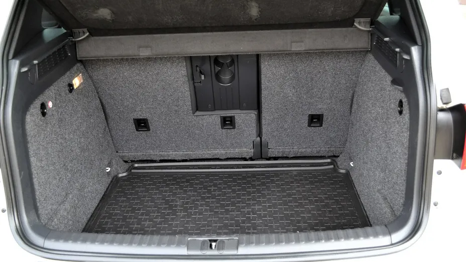 VOLKSWAGEN Tiguan -
