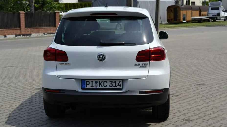 VOLKSWAGEN Tiguan -