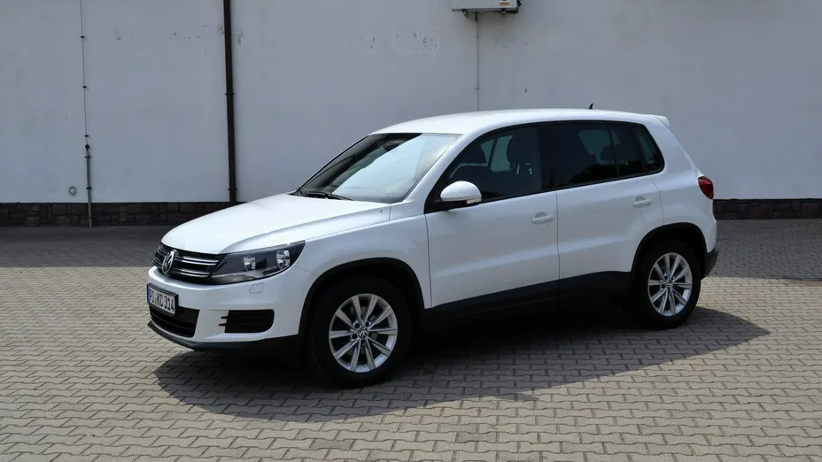 VOLKSWAGEN Tiguan -