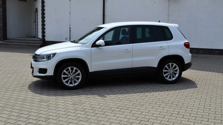 VOLKSWAGEN Tiguan -