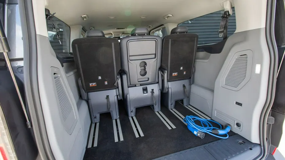 FORD Tourneo Custom -