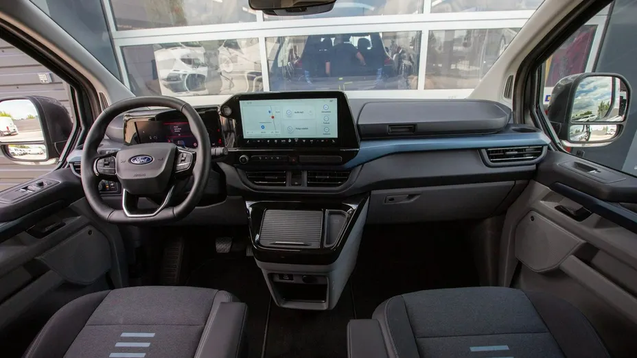 FORD Tourneo Custom -
