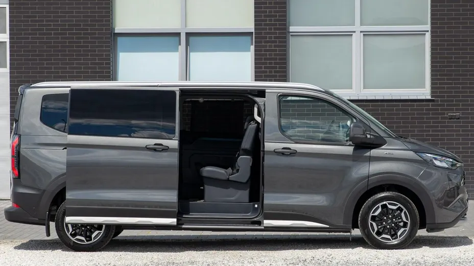 FORD Tourneo Custom -