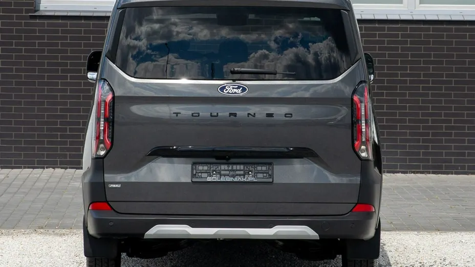 FORD Tourneo Custom -