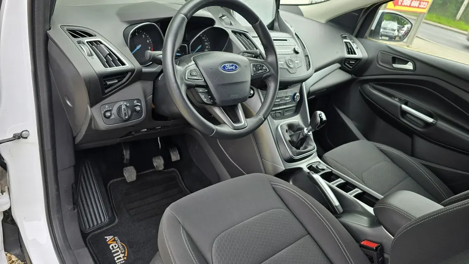 FORD Kuga -