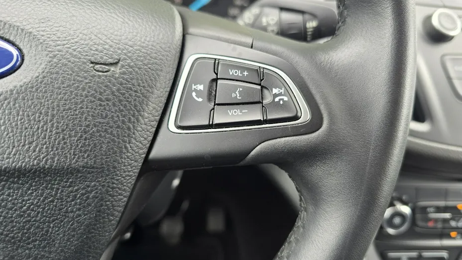 FORD Kuga -