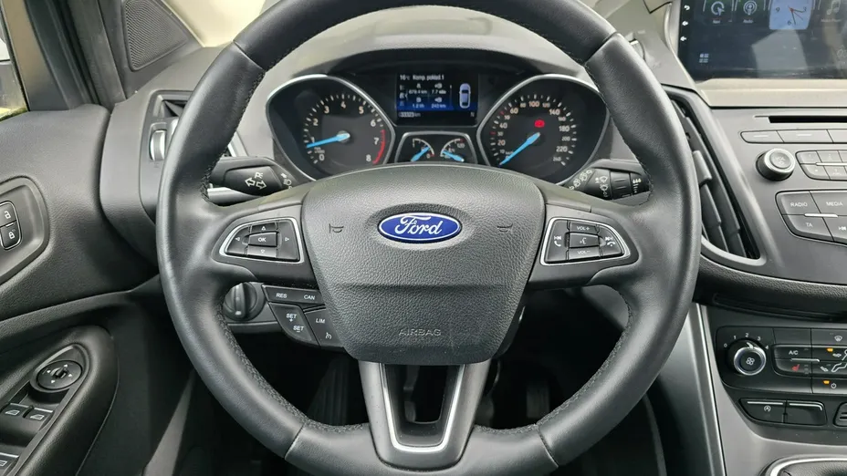 FORD Kuga -
