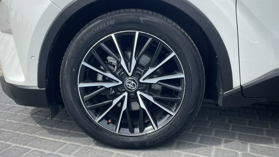 TOYOTA C-HR -