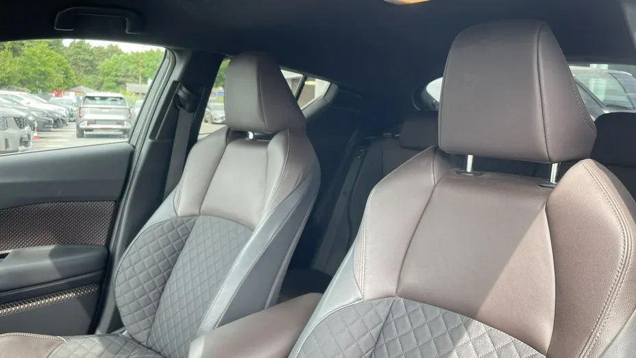 TOYOTA C-HR -