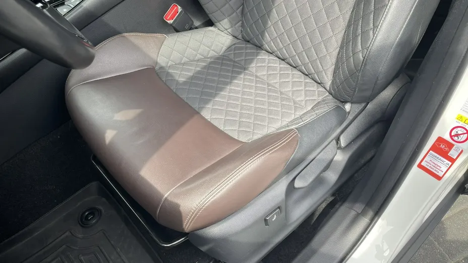 TOYOTA C-HR -