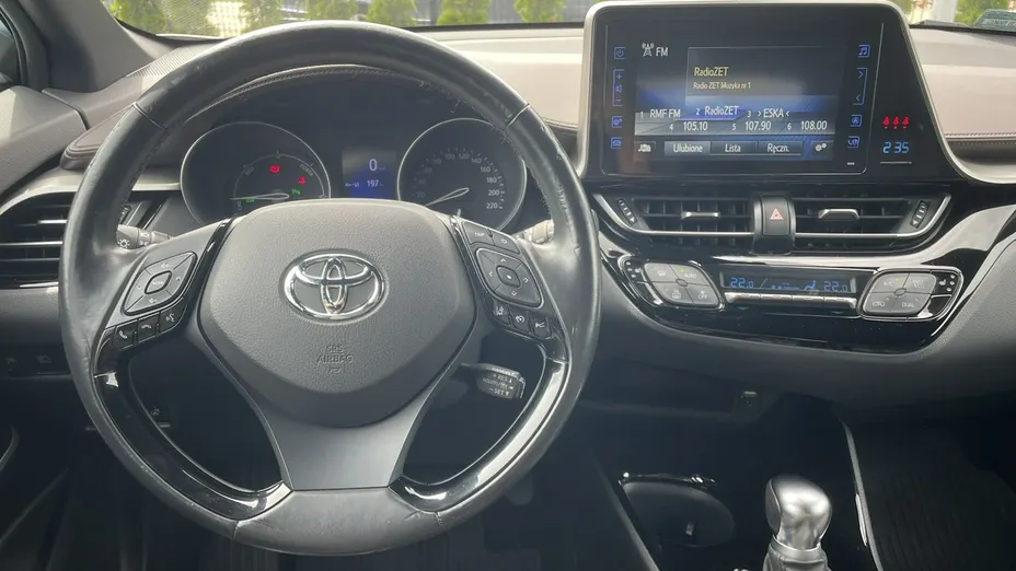TOYOTA C-HR -