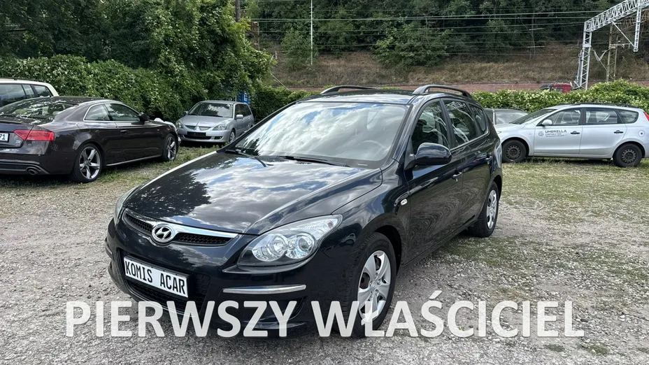 HYUNDAI i30 -