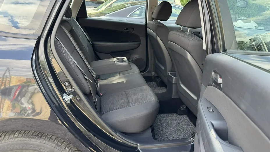 HYUNDAI i30 -